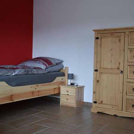 Hunsruecker-Fewo - Die Erlebnishuette - 2 Ferienwohnungen Im Hunsrueck In Unzenberg Gobenhausen Room photo