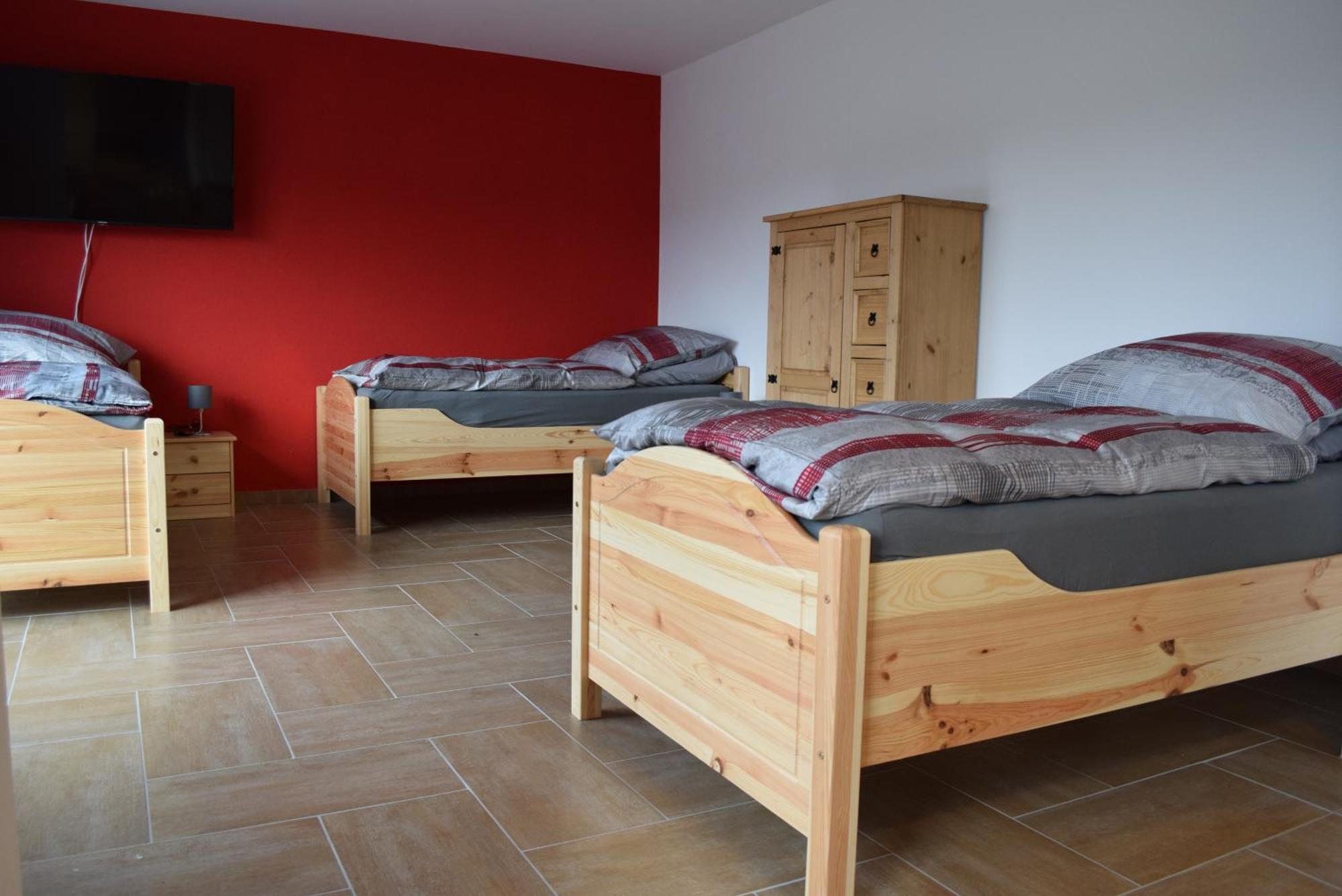 Hunsruecker-Fewo - Die Erlebnishuette - 2 Ferienwohnungen Im Hunsrueck In Unzenberg Gobenhausen Room photo